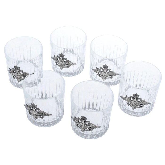 A set of whiskey glasses for 6 people