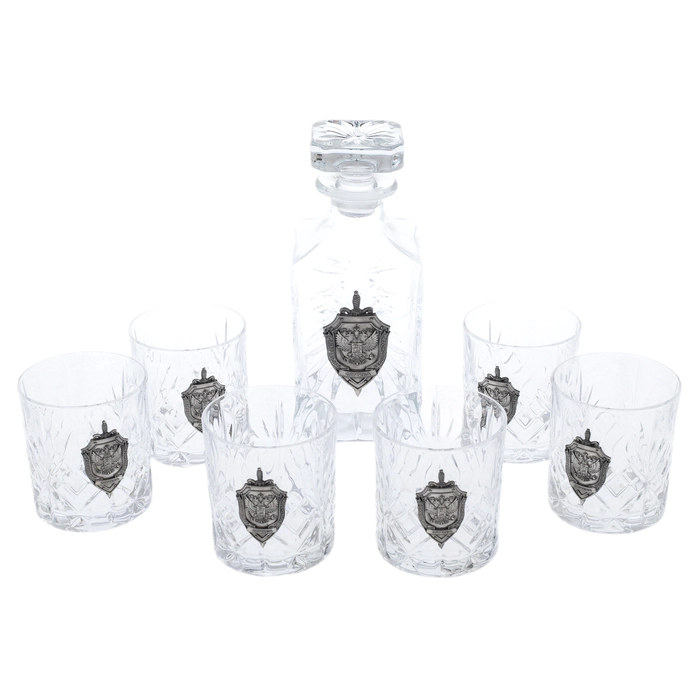 A set of whiskey glasses for 6 people