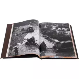 Книга в кожаном переплете "Главные документы Великой Отечественной войны"