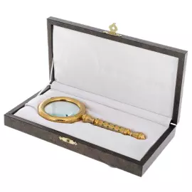 Лупа с камнями