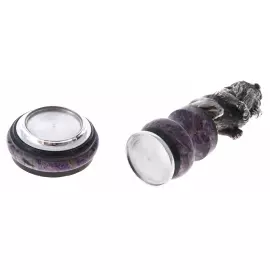 The seal "The Lion is sitting"