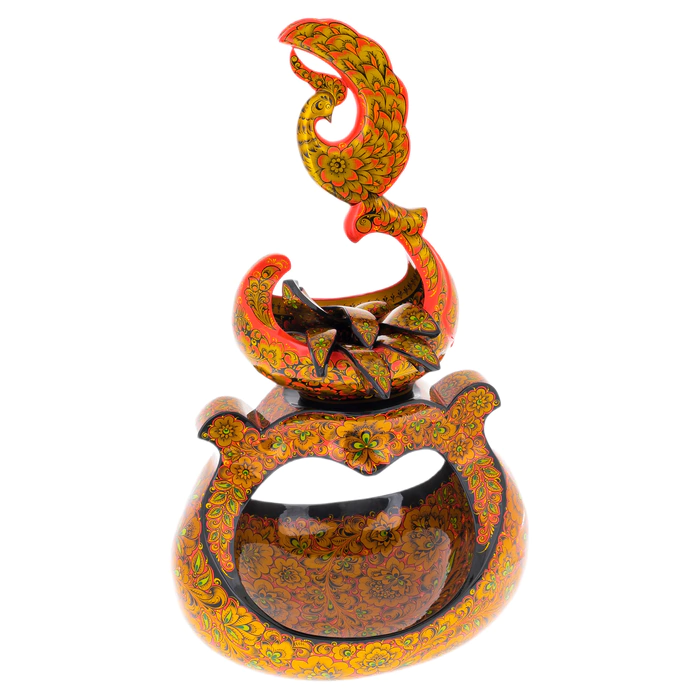 The carved composition "Chant" by Khokhloma