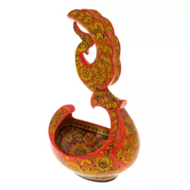 The carved composition "Chant" by Khokhloma