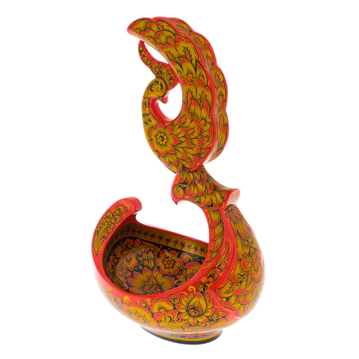 The carved composition "Chant" by Khokhloma