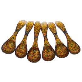 The carved composition "Chant" by Khokhloma