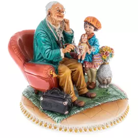 Статуэтка "Кукольный доктор"