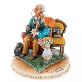 Статуэтка "Кукольный доктор"