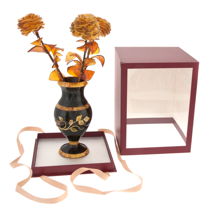 Amber composition "3 roses" in a vase