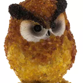 Скульптура из янтаря "Совенок"
