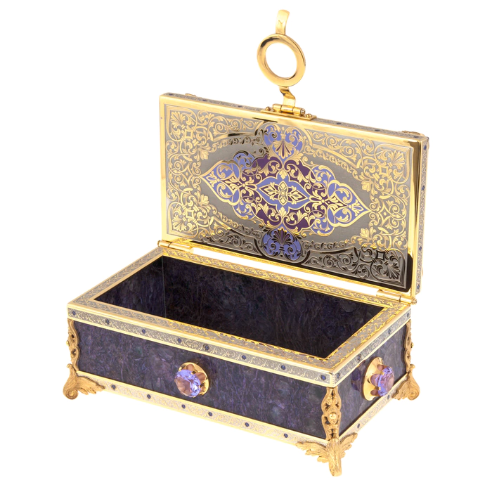 Chest "Star of the East" charoit, Zlatoust