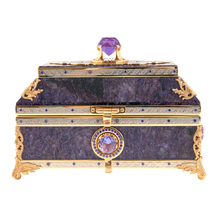 Chest "Star of the East" charoit, Zlatoust