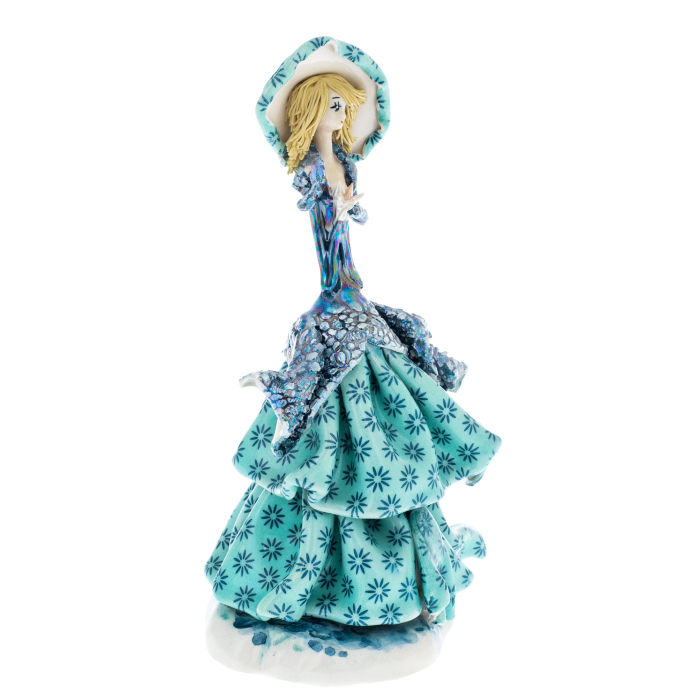 Porcelain figurine "Lady with flowers" azure