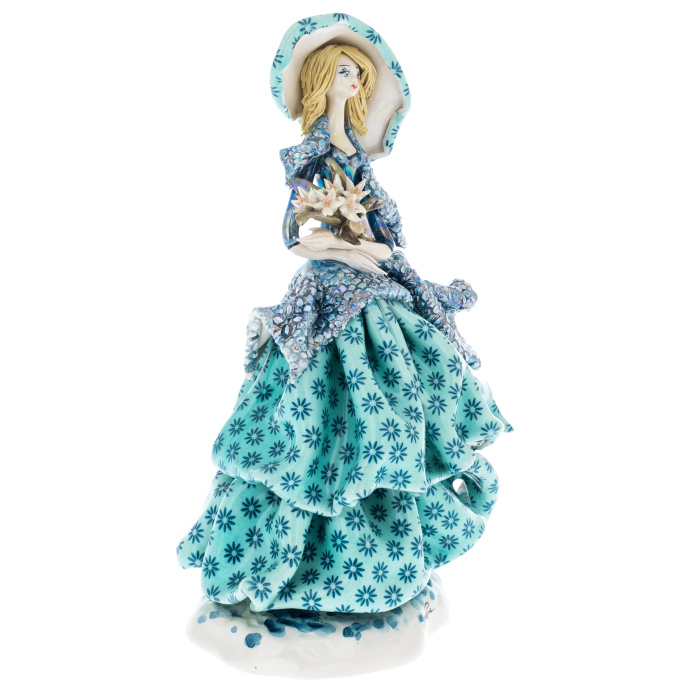 Porcelain figurine "Lady with flowers" azure