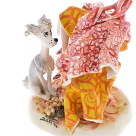 Статуэтка из фарфора "Дама с собачкой" оранжевая