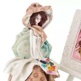 Статуэтка из фарфора "Леди рисует" коричневая