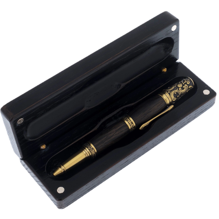 The handle is made of stained oak "Victorian" in a case, brass
