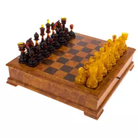 Шахматы из капа с янтарными фигурами