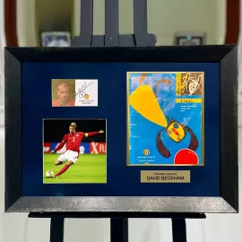 Карточка с автографом и оригинальная программка к матчу ФК «Манчестер Юнайтед» — ФК «Бавария» 1999 года.