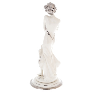 Porcelain statuette "Lady with bouquet"