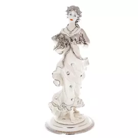 Статуэтка из фарфора  "Дама с корзиной цветов"
