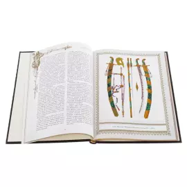 Подарочный набор "Русское оружие 1000 лет истории" с книгой и пистолем