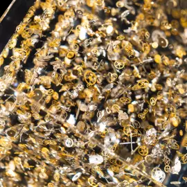 Скульптура "Time Squared" большой куб