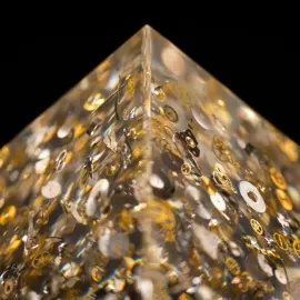 Скульптура "Time Squared" большой куб