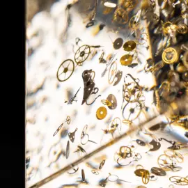 Скульптура "Time Squared" большой куб