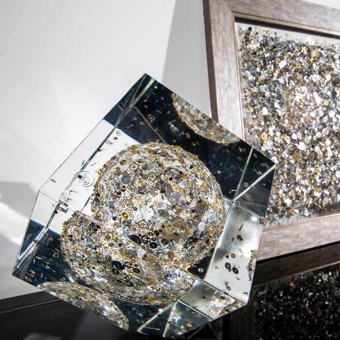 Sculpture "Gravity"