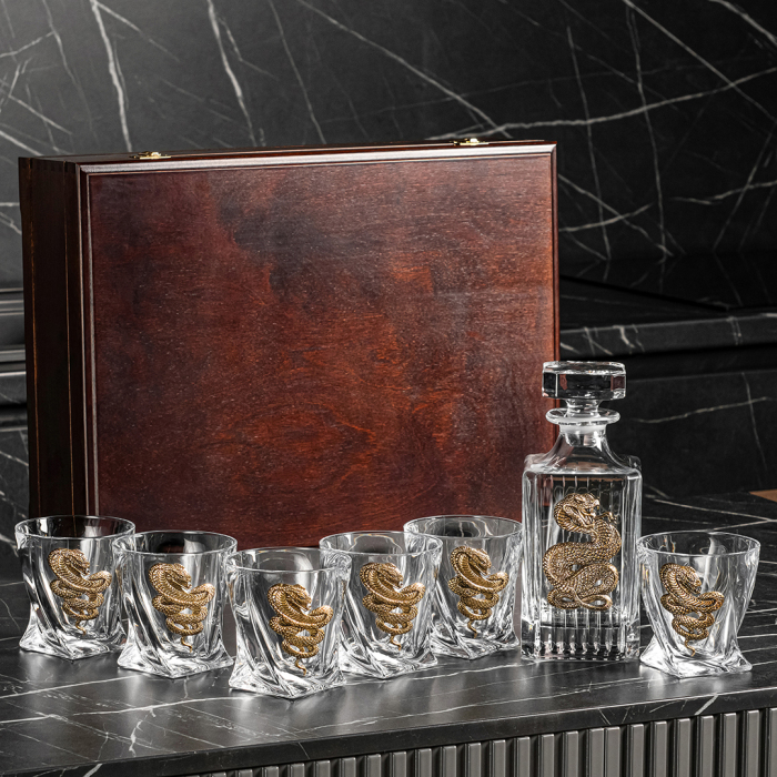 A set for whiskey "Cobra. Timeless" with a damask, for 6 people, in a casket