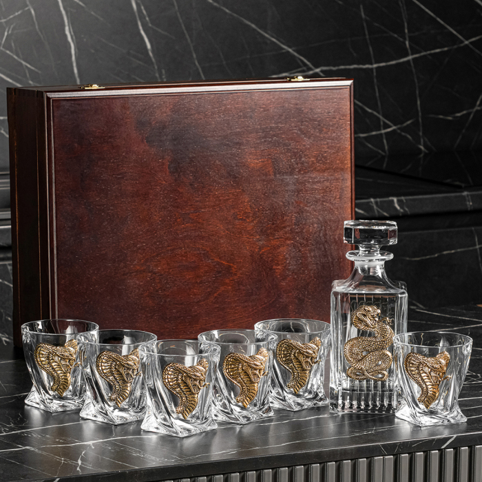Set for whiskey "Cobra's Head. Timeless" with a damask, for 6 people, in a casket