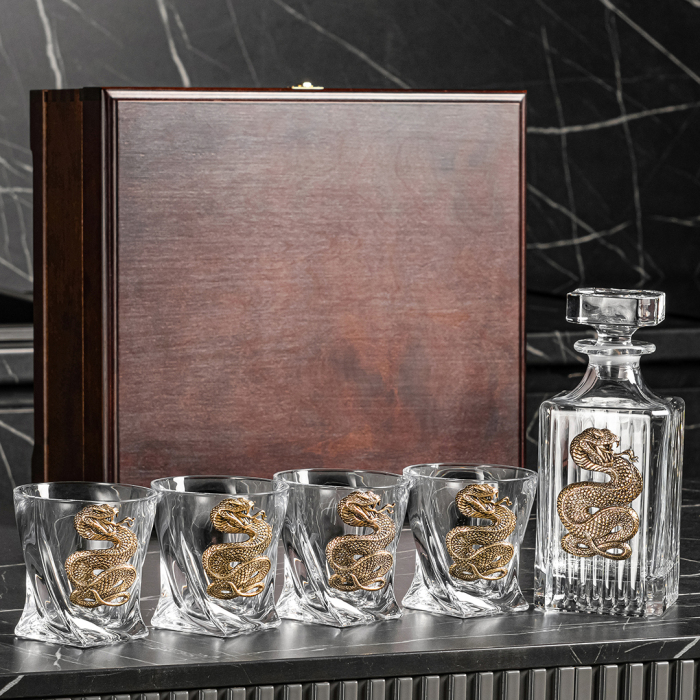 A set for whiskey "Snake. Timeless" with a damask, for 4 persons, in a casket