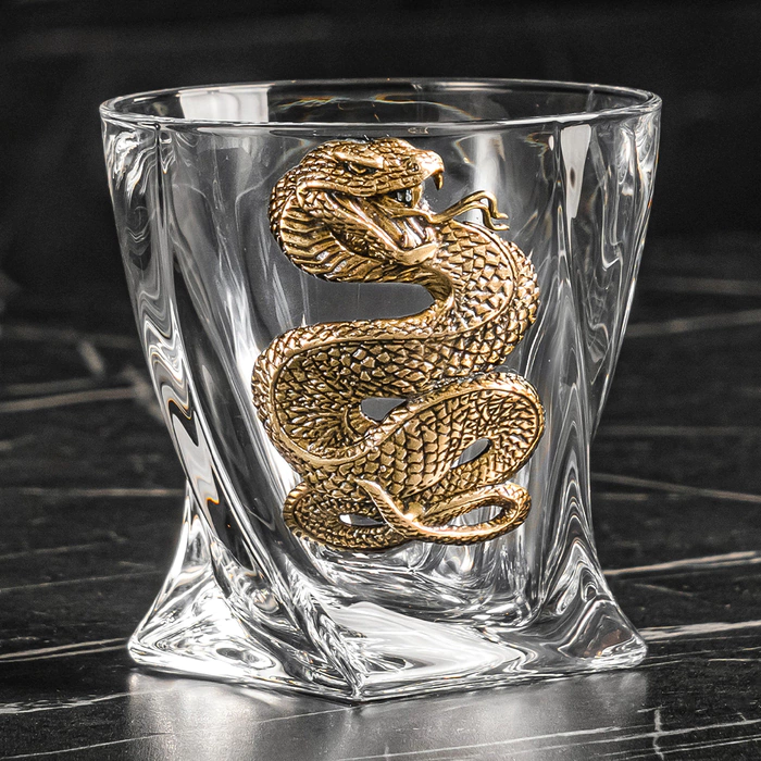 A set for whiskey "Snake. Timeless" with a damask, for 6 people, in a casket