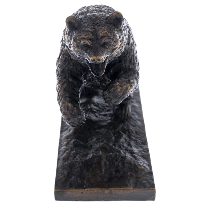 The author's bronze sculpture "The Bear attacks"