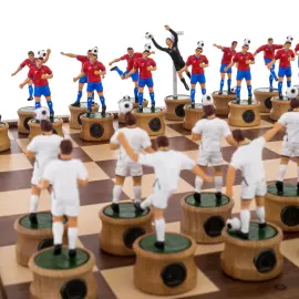 Шахматы из дуба искусственного морения "Футбол - ЦСКА"