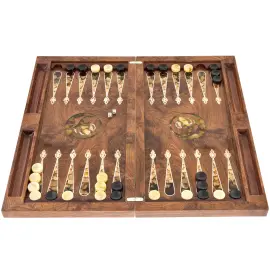 Нарды из янтаря "Саванна. Лев" коллекции "Классика" Нарды из янтаря "Саванна. Лев" коллекции "Классика"