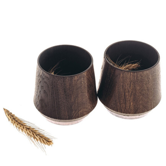 Gift set made of stained oak with murals and whiskey glasses