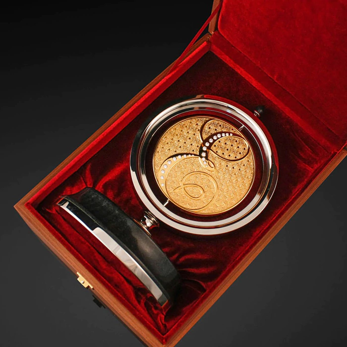 Corporate souvenir "Rotating personal coin"