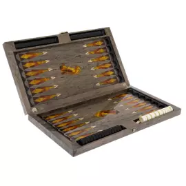 Нарды из карельской березы и янтаря "Волк" из коллекции "Легенды мира"