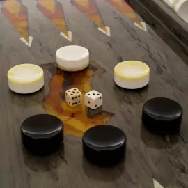 Нарды из карельской березы и янтаря "Волк" из коллекции "Легенды мира"