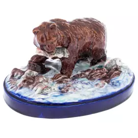 Статуэтка из фаянса "Медведь на охоте"