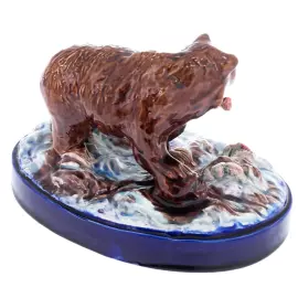 Статуэтка из фаянса "Медведь на охоте"