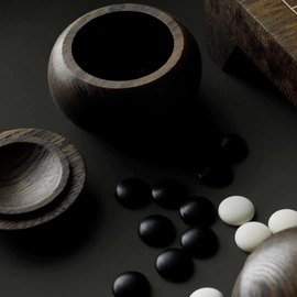 Set for playing Go made of stained oak "Morwood" with brass