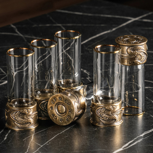 A set of Snake stacks with a figurine, for 12 people, in a box