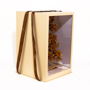 Souvenir made of amber "Money oak"