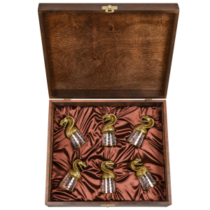 A set of stacks of Snake shifters for 6 people, in a box