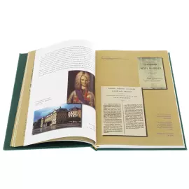 Книга в кожаном переплете "Россия. Неизвестный бильярд"