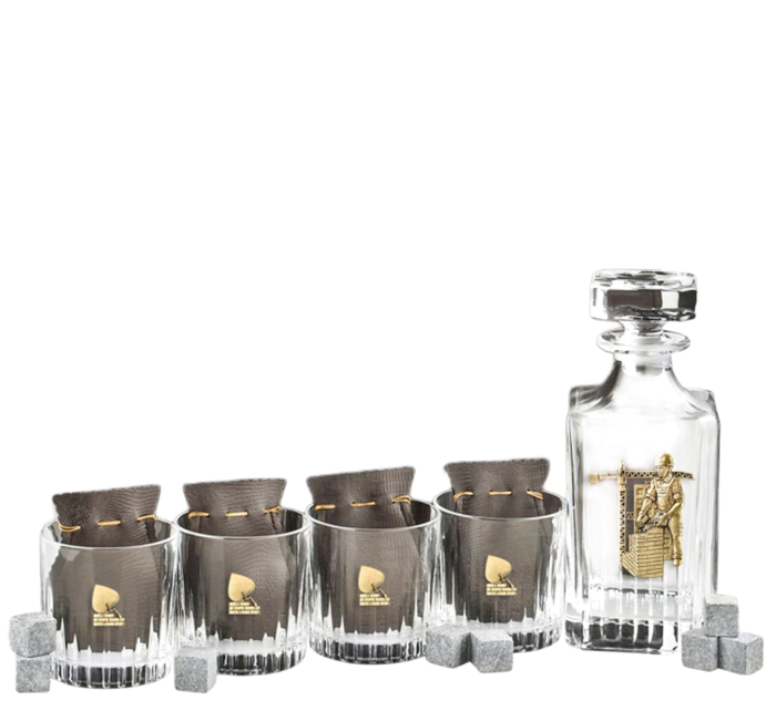 Whiskey set "Builder. TImeless" for 4 people, in a box