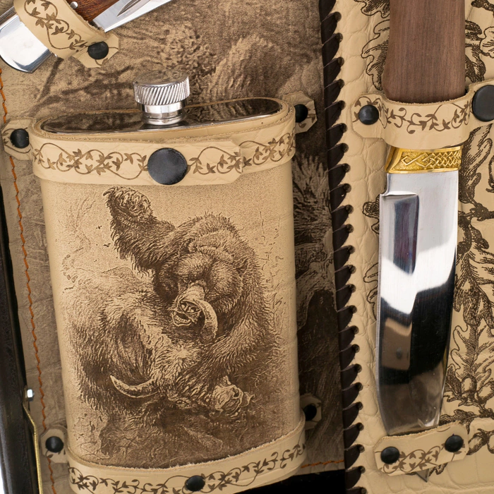 A gift set for a picnic "Bear" for 8 people