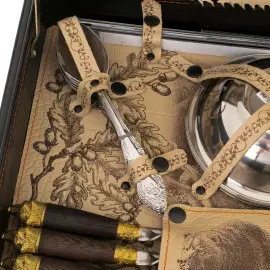 A gift set for a picnic "Bear" for 8 people